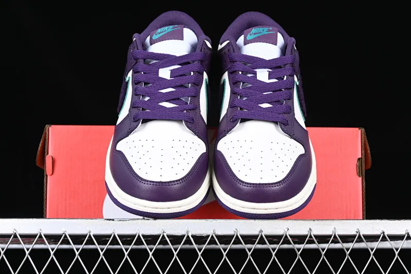 All Categories Nk SB Dunk Series Nk SB Dunk Low Low-top sneakers Nk SB Dunk Low "Chenille Swoosh" Chenille SB low-top sports and leisure sneakers DQ7683-100